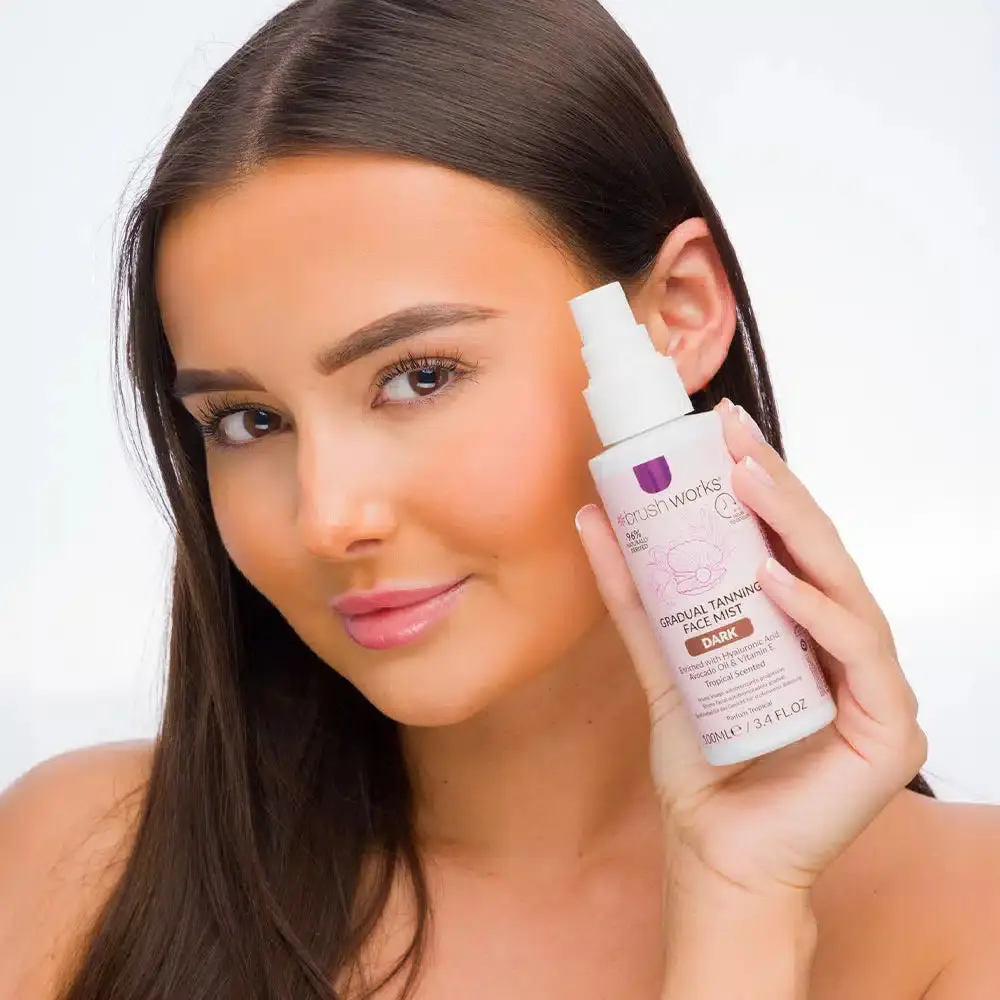 Gradual Tanning Face Mist Dark - Image 3