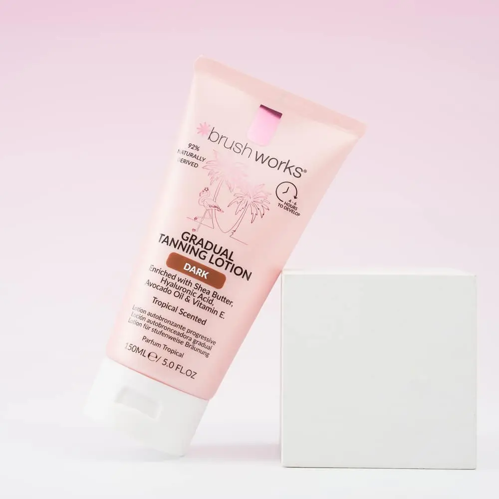Gradual Tanning Lotion Dark - Image 4