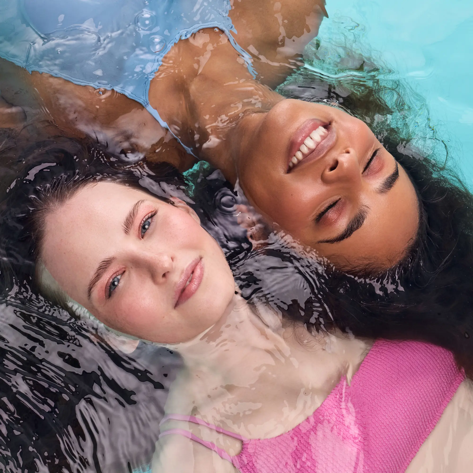 X Disney The Little Mermaid Shake Liquid Eyeshadow 02 Sea Me Sparkle - Image 3