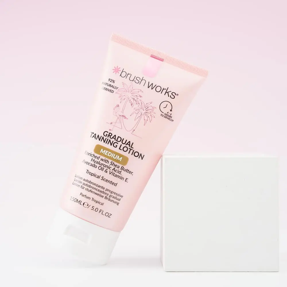 Gradual Tanning Lotion Medium - Image 4