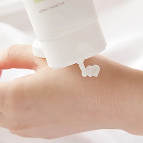 Centella Mild Cleansing Foam - Image 3