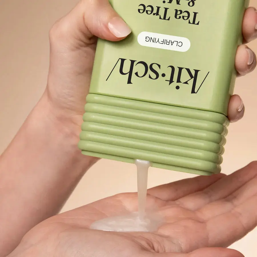 Clarifying Tea Tree & Mint Shampoo - Image 5